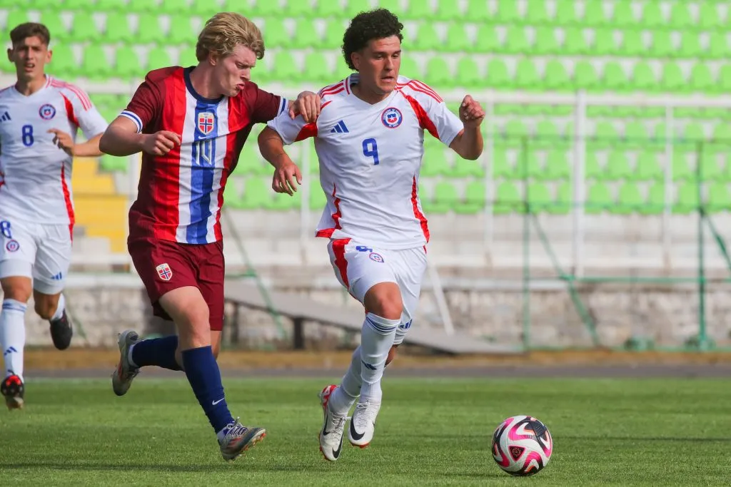 Favian Loyola en pleno amistoso con La Roja versus Noruega | FOTO: Jonnathan Oyarzun/Photosport