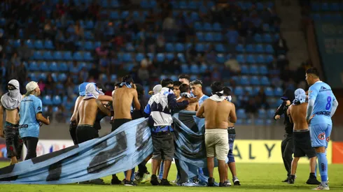 Fernando Díaz denuncia apriete de hinchas violentos de Deportes iquique.