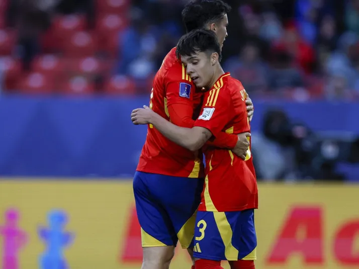 España espera la fórmula milagrosa: los resultados que lo meterían como mejor tercero del Mundial Sub 20