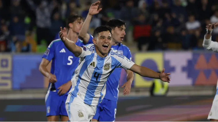 Argentina venció a Italia y cerró la fase de grupos con 9 puntos (Foto: Sebastian Cisternas/Photosport)