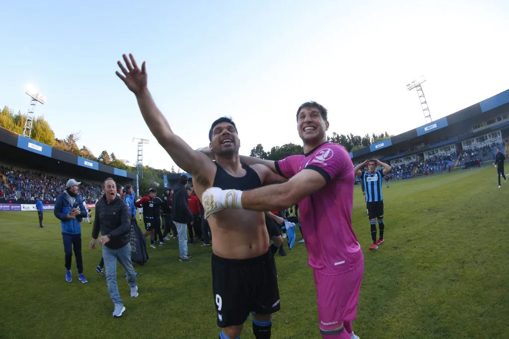 Huachipato festeja el paso a la final de la Copa Chile