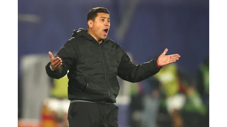 Critican la decisión de que Nicolás Córdova sea el DT de la selección chilena.