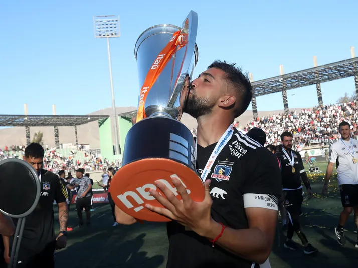 Emiliano Amor sorprende a todos y ficha en un campeón de Copa Sudamericana