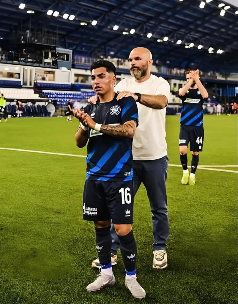 Jordhy Thompson había sido respaldado por Vladimir Slišković en el FC Orenburg.