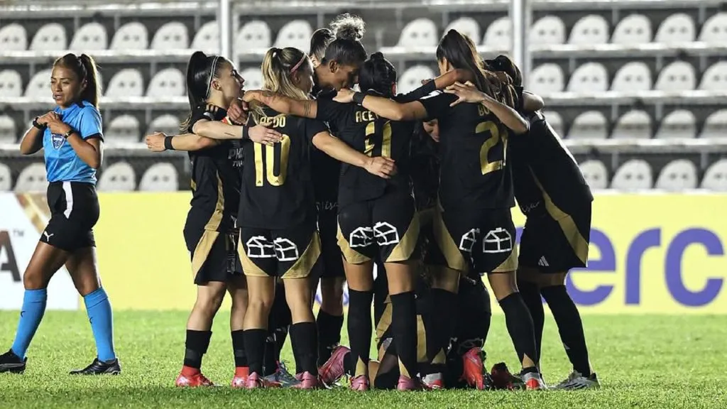 Colo Colo femenino queda a un paso de avanzar a cuartos de final de la Copa Libertadores tras vencer a Sao Paulo por la cuenta mínima (Foto: Colo Colo fem)