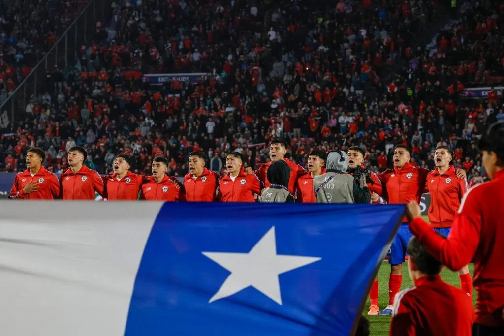 Chile tiene una plantilla más humilde que México. | Foto: Photosport