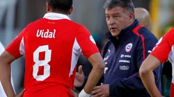 Claudio Borghi critica el doble discurso de Arturo Vidal.