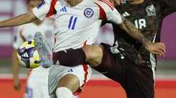 Chile pidió la tarjeta verde y la cámara no ayudó en nada para aclarar la juagada. (Foto: Andres Pina/Photosport)