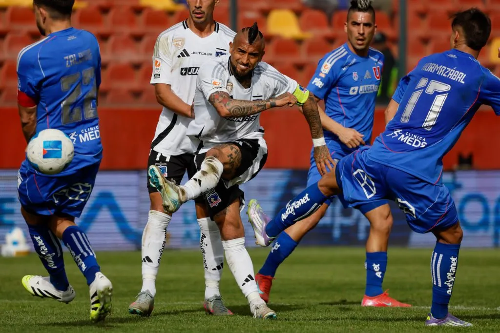 Vidal tiene en espera su continuidad en Colo Colo. | Foto: Photosport