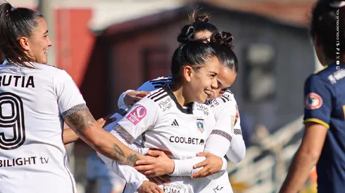 Michelle Olivares no podrá jugar esta noche, pero no se quedó atrás en alentar a sus compañeras de equipo (Foto: Colo Colo femenino)