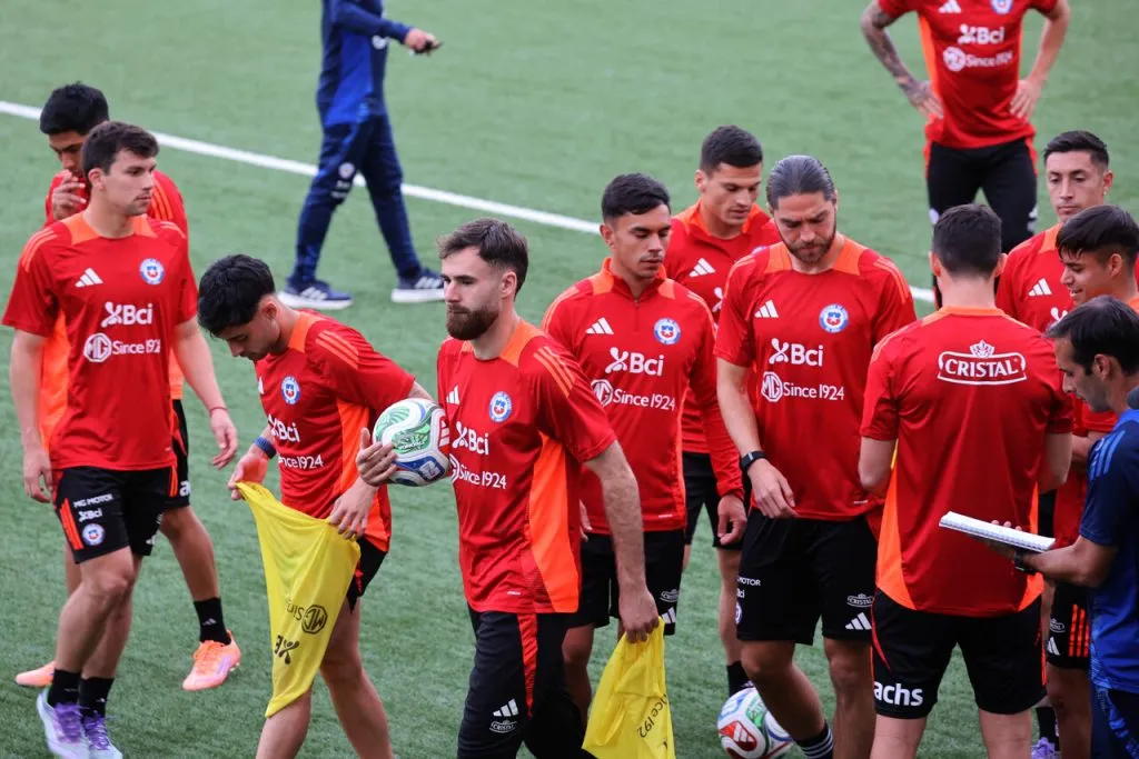 Chile se alista para enfrentar a Perú | Foto: Photosport
