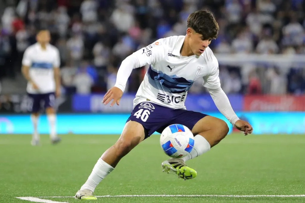 Cárcamo tuvo su debut en la UC | Foto: Photosport