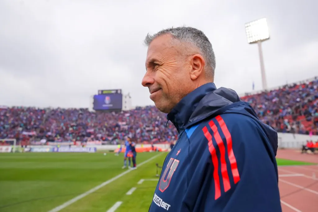 Álvarez y los refuerzos son un tema en la U | Foto: Photosport