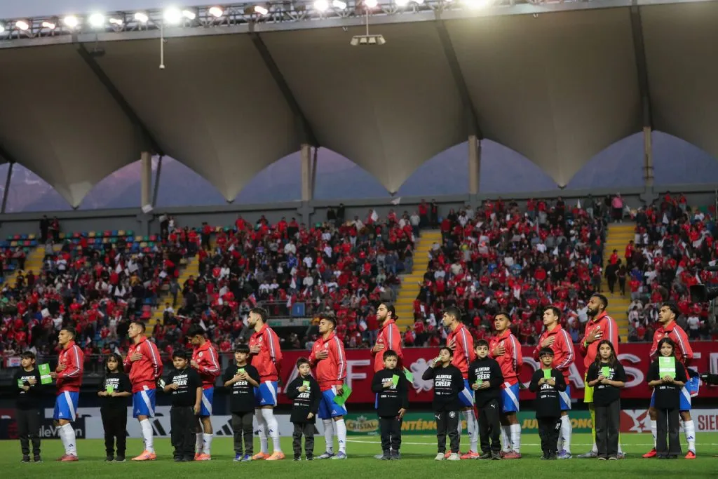 La Roja enfrenta a Perú en La Florida.