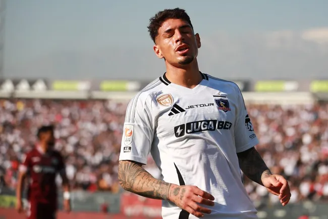 Alan Saldivia se ha perdido los últimos cuatro partidos oficiales de Colo Colo. (Foto: Felipe Zanca/Photosport)
