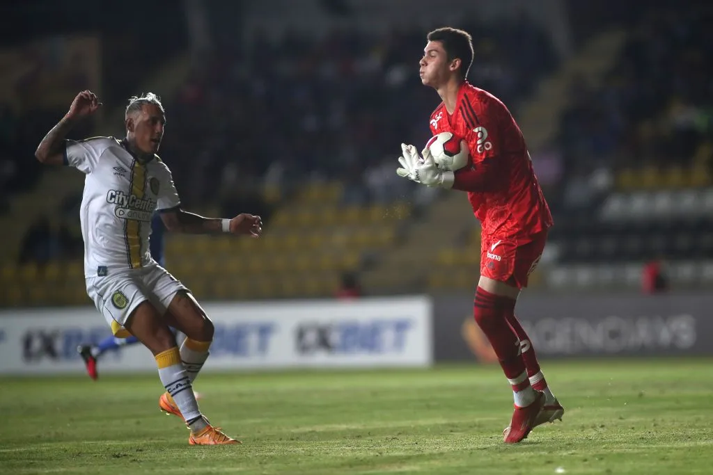 Pedro Garrido solo ha jugado amistosos con Universidad de Chile. No ha debutado profesionalmente. (Photosport)