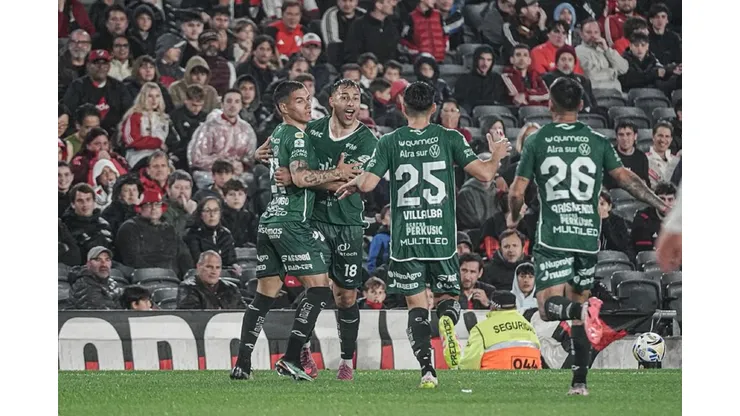 Iván Morales le anota un golazo con hoyito incluido a River Plate (Foto: Sarmiento)