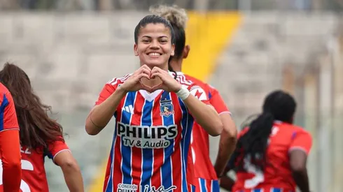 Bogarín enamora a los hinchas de Colo Colo.