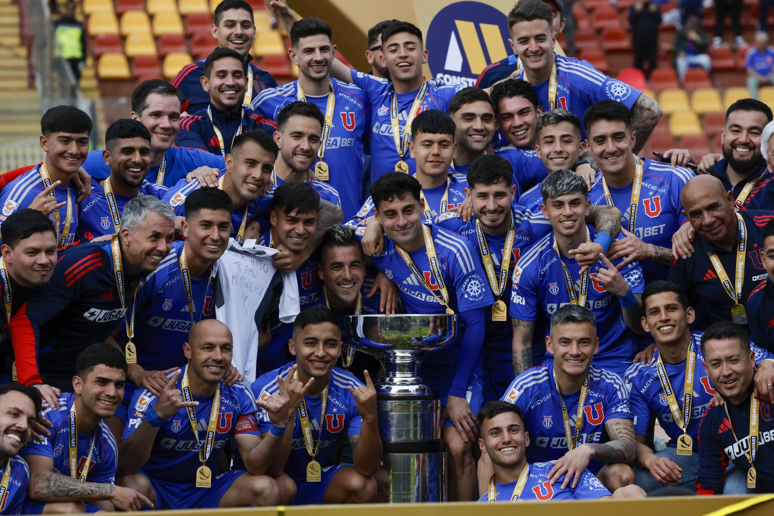 Universidad de Chile alcanzó la Supercopa ante Colo Colo. (Imagen: Photosport)