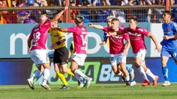 Revelan la razón por la que no fue sancionada la mano de Leandro Fernández como penal