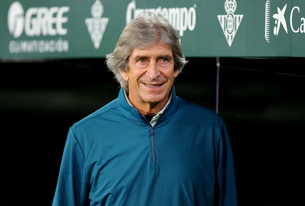 Manuel Pellegrini quiere revolucionar en fútbol con innovadora regla proveniente del básquetbol (Photo by Fran Santiago/Getty Images)