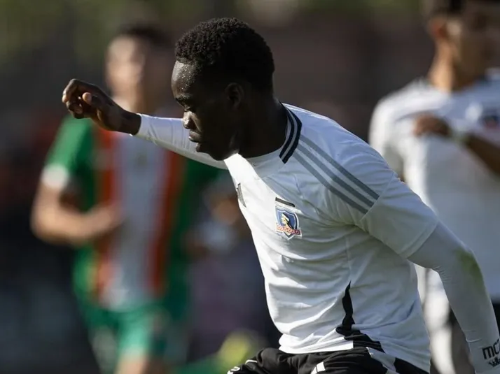 Histórico de Argentina visita a Colo Colo por el caso de Manley Clerveaux