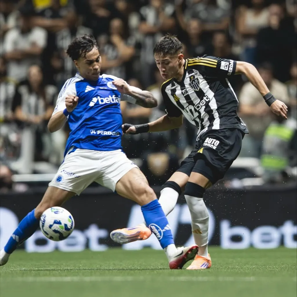 Minutos después, Kaio Jorge se fue expulsado por agredir a Iván Román | FOTO: @ivanroman_3