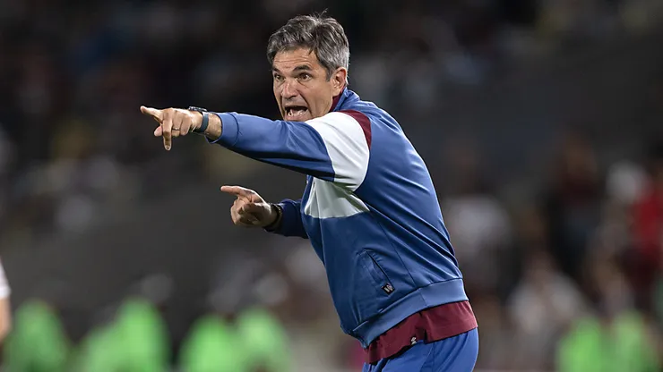 Mauricio Pellegrino planifica su enfrentamiento contra Universidad de Chile.