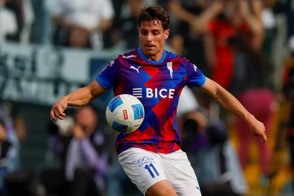 Montes vuelve en la UC | Foto: Photosport