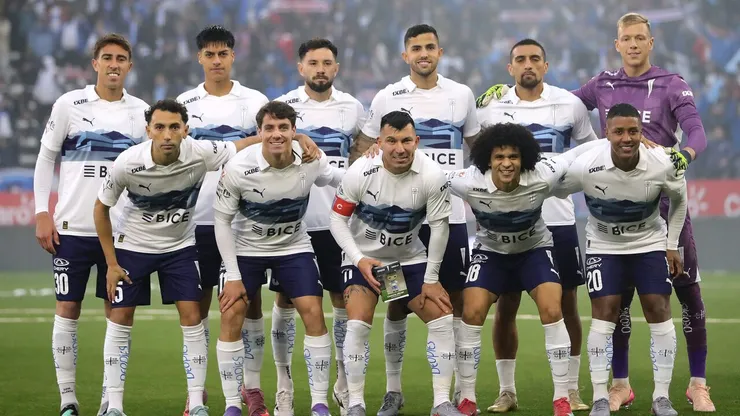 Universidad Católica tiene once para enfrentar a Everton.
