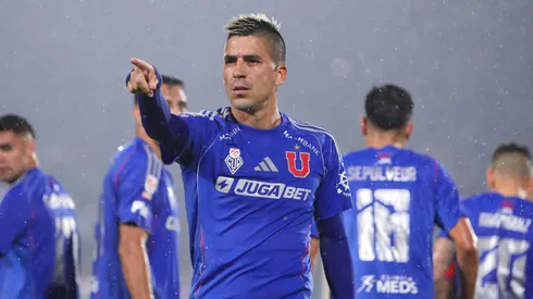 Leandro Fernández fue considerado en la formación titular de Universidad de Chile ante la UC. (Imagen: Photosport)