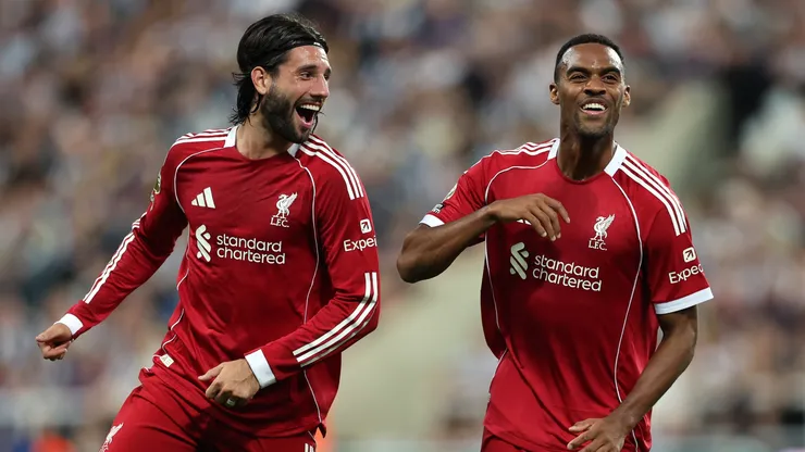 Liverpool quiere subir a lo más alto en la Premier League.