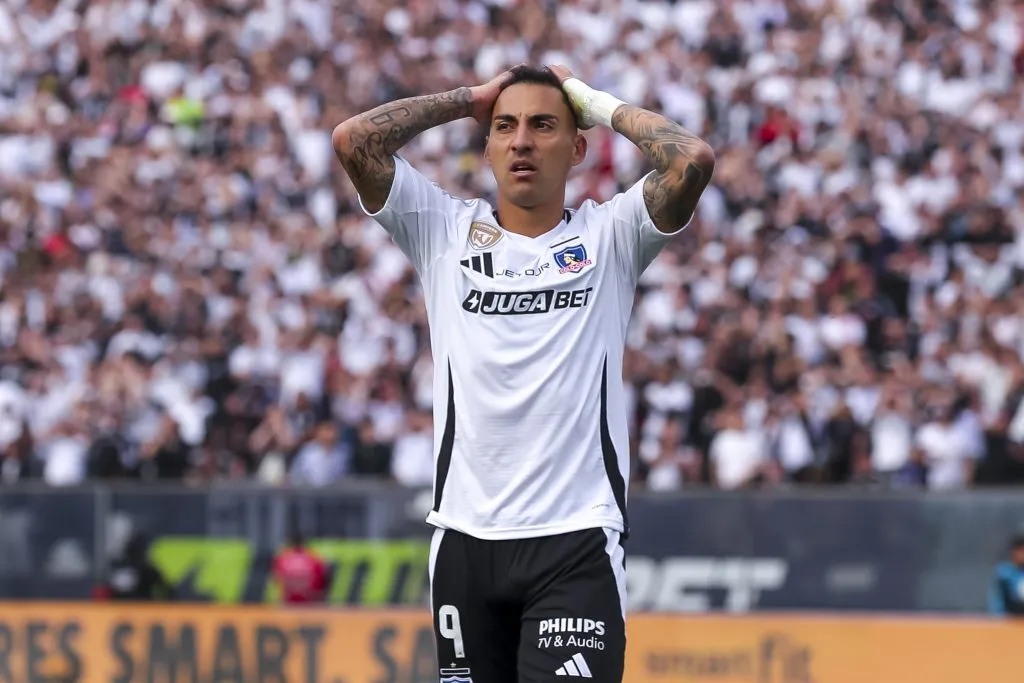 Javier Correa otra vez enciende las alarmas en Colo Colo. (Foto Pepe Alvújar/Photosport)