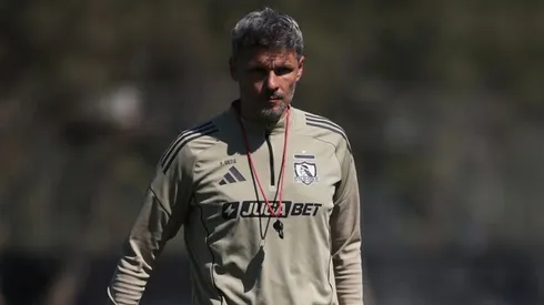 Fernando Ortiz tiene un nuevo dolor de cabeza en Colo Colo (Foto: @colocolooficial)