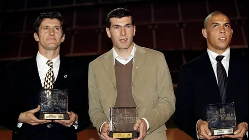 Davor Suker (a la izquierda) visitó Chile para presenciar los últimos partidos del Mundial Sub 20