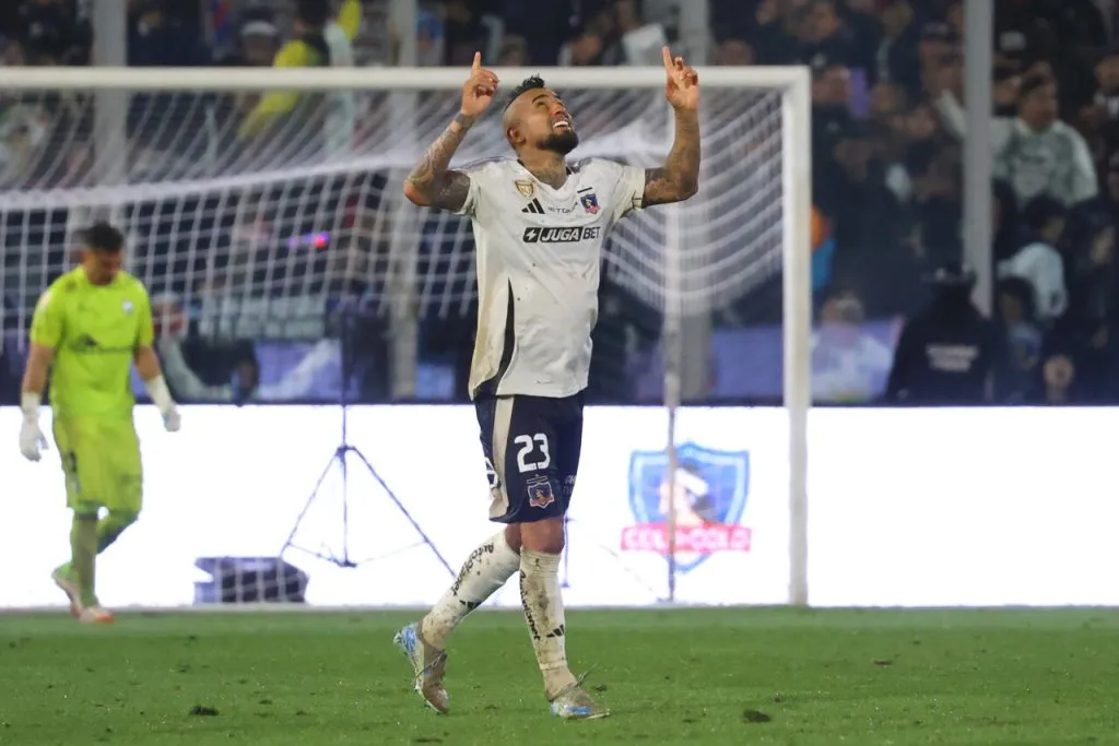 Arturo Vidal repite titularidad en Colo Colo. | Foto: Photosport