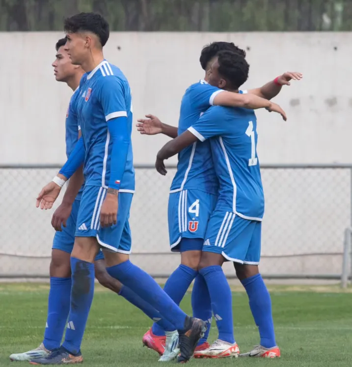 John Cortés celebrando un tanto con la camiseta de la U |FOTO: @fotografia_guillerj