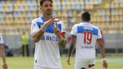 Fenando Zampedri marca un triplete ante Everton.