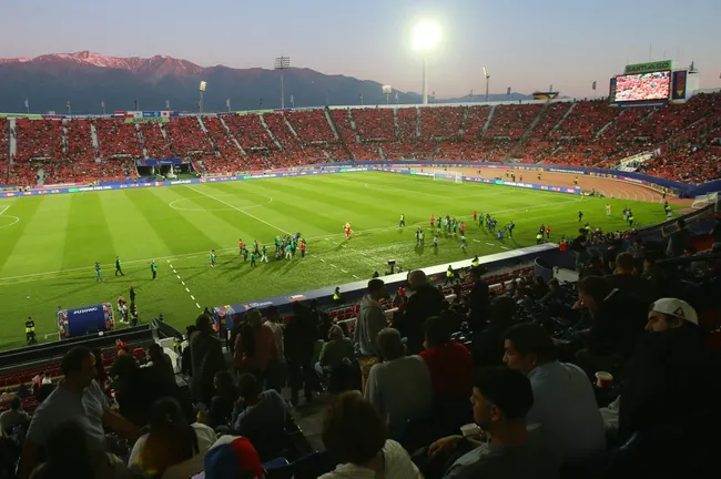 Colo Colo recibirá a Deportes Limache en el Estadio Nacional. (Foto: Dragomir Yankovic/Photosport)
