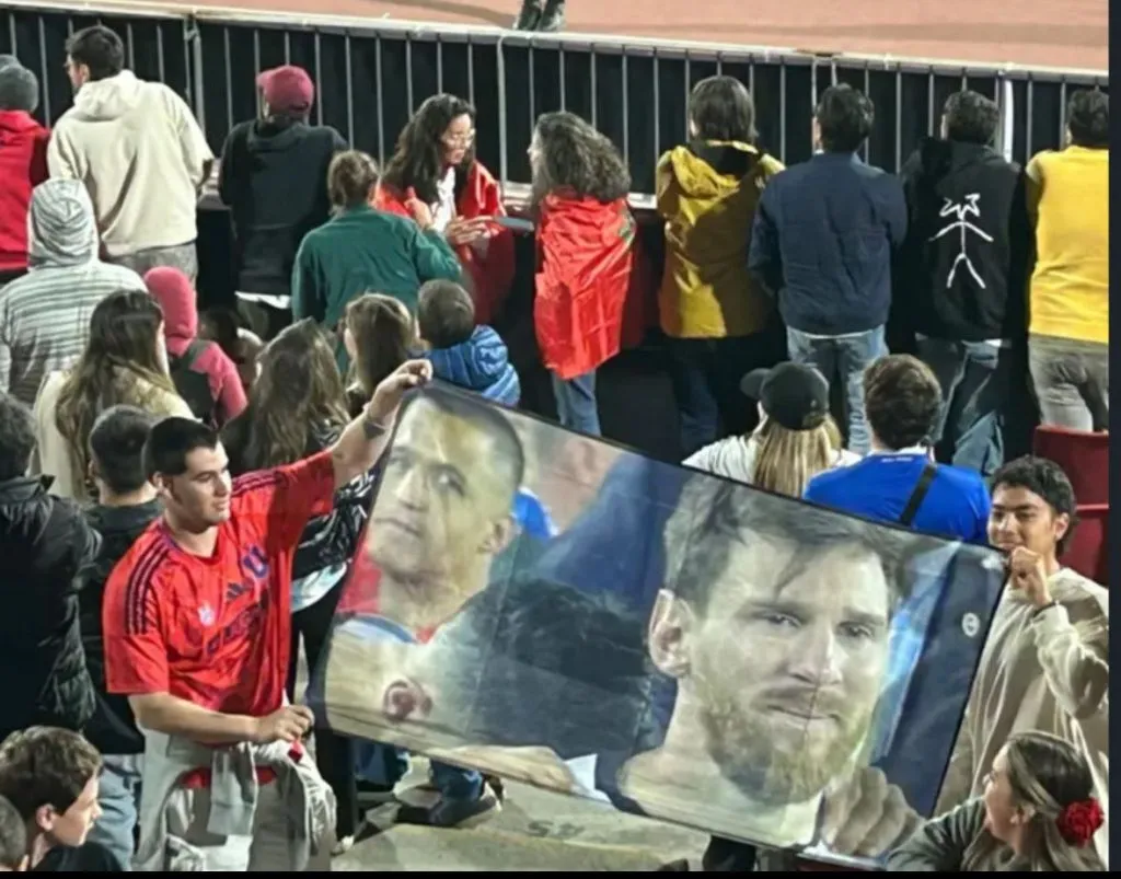 La hinchada chilena recordó un icónico momento