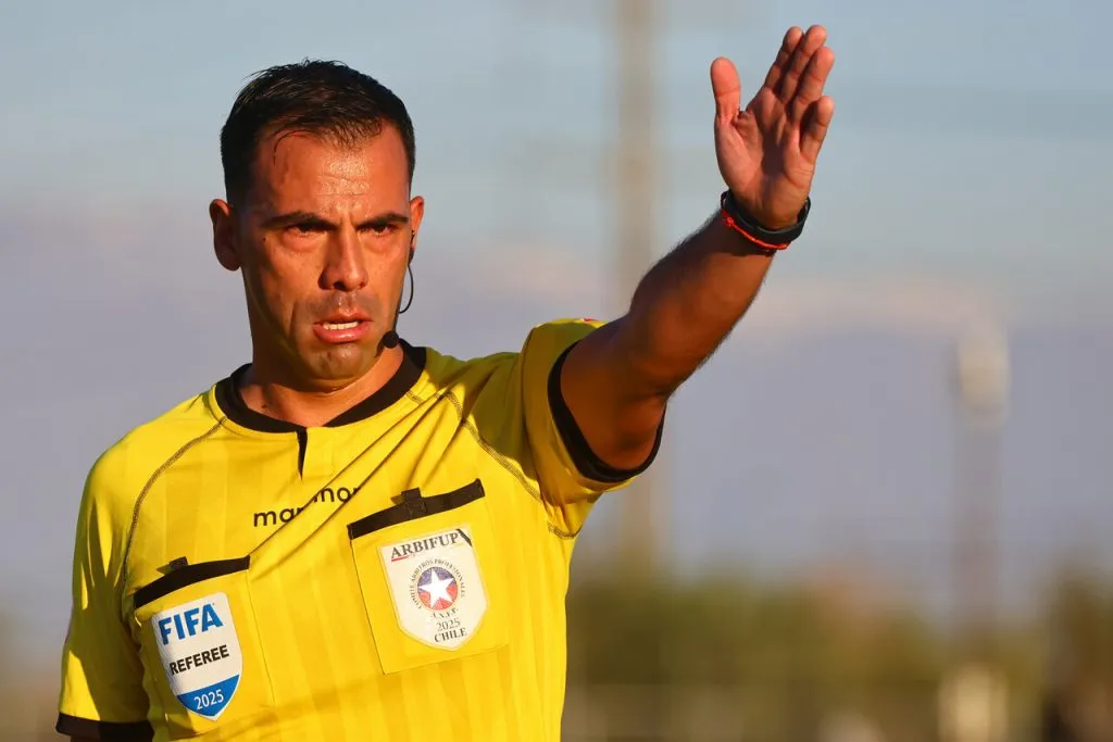 Lara será el árbitro para este partido | Foto: Photosport