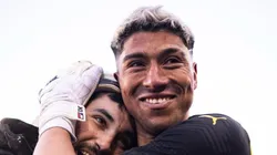 Presidente de Peñarol explica cuándo decidirán si compran al arquero chileno.