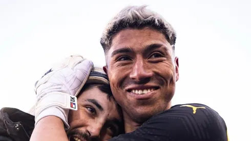 Presidente de Peñarol explica cuándo decidirán si compran al arquero chileno.