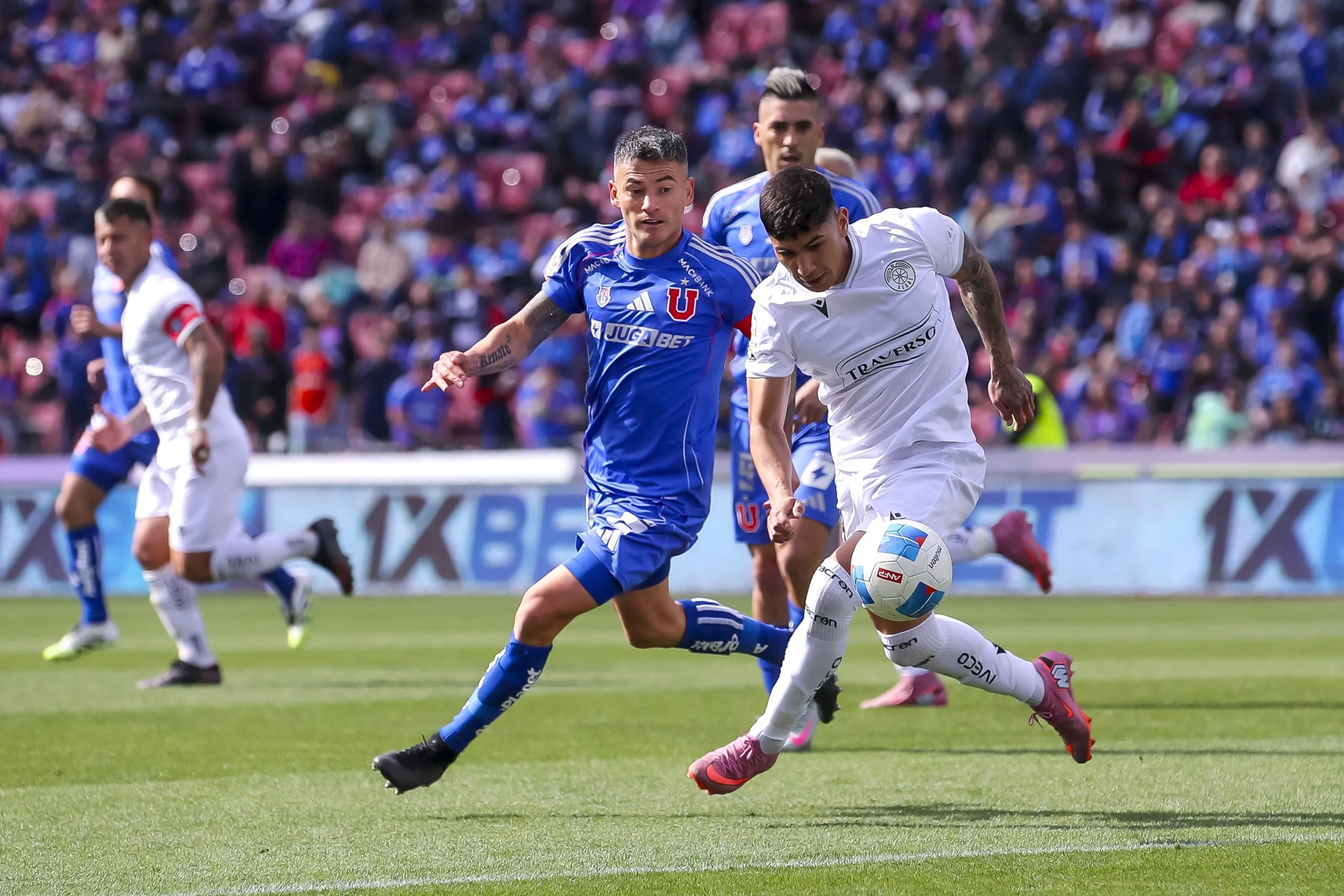 Esteban Matus cambió de representante tras su fallido arribo a Universidad de Chile. (Imagen: Photosport)