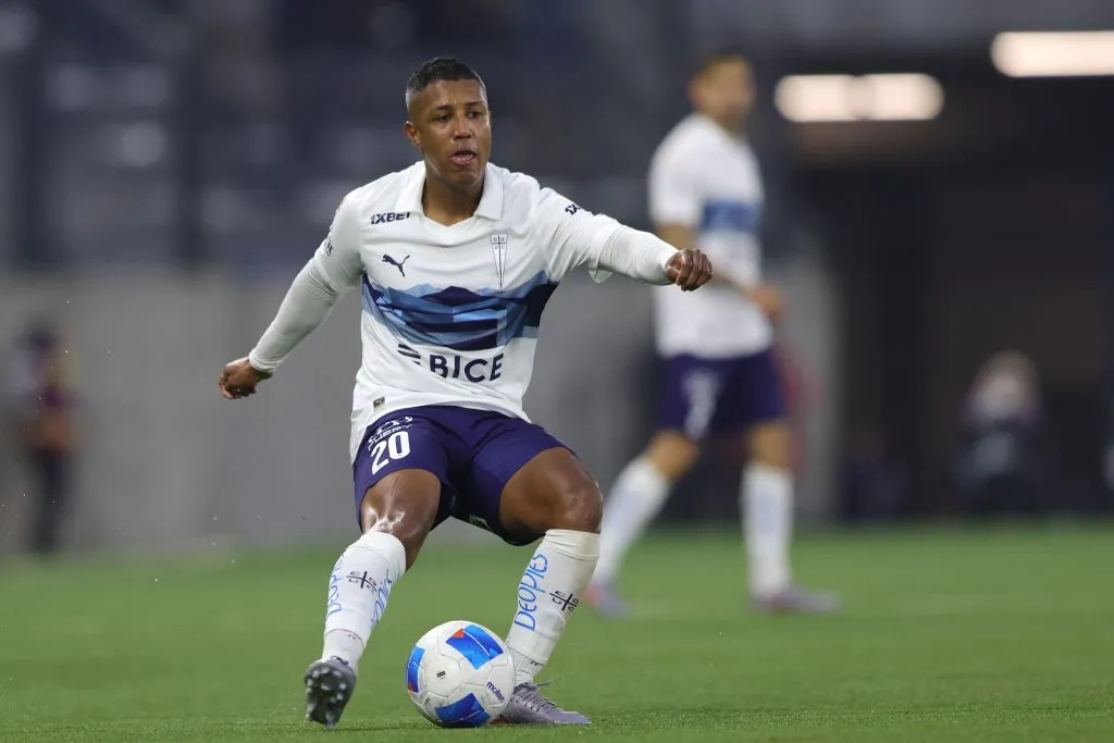 Jhojan Valencia analizó el Clásico Universitario entre Universidad Católica y Universidad de Chile. (Photosport)