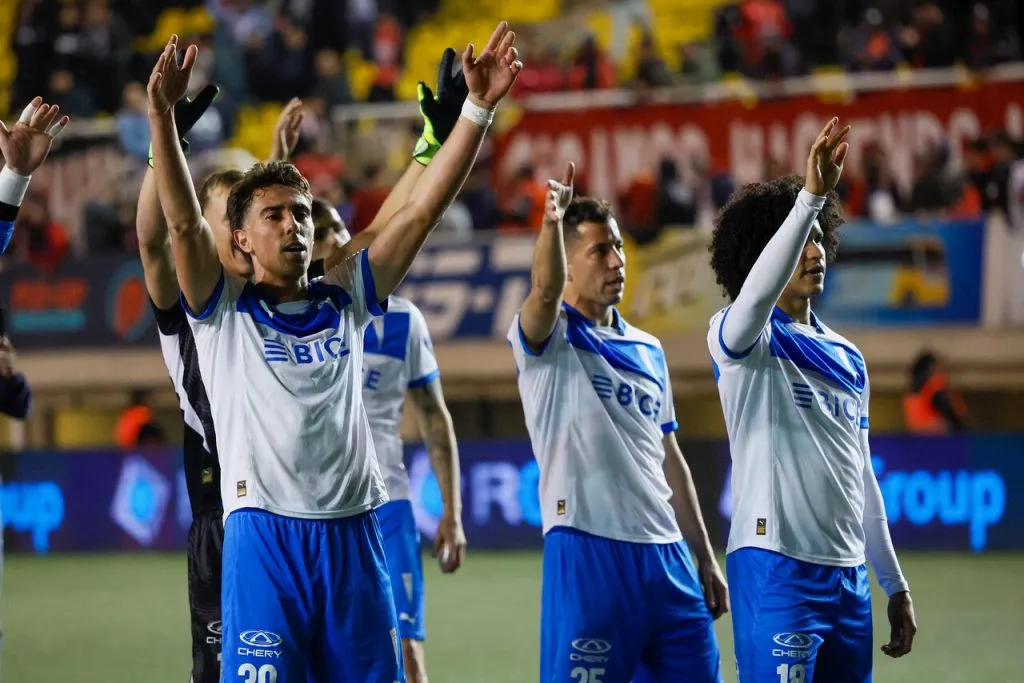 La UC le quiere arrebatar el Chile 2 a la U. | Foto: Photosport
