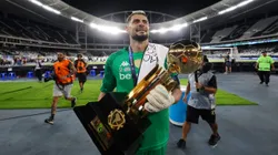 Gabriel Arias suena fuerte para ser nuevo arquero de Colo Colo. (Foto: Wagner Meier/Getty Images)