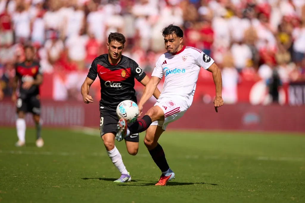 Gabriel Suazo en la derrota del Sevilla por 3-1 ante Mallorca. (Foto: Fran Santiago/Getty Images)