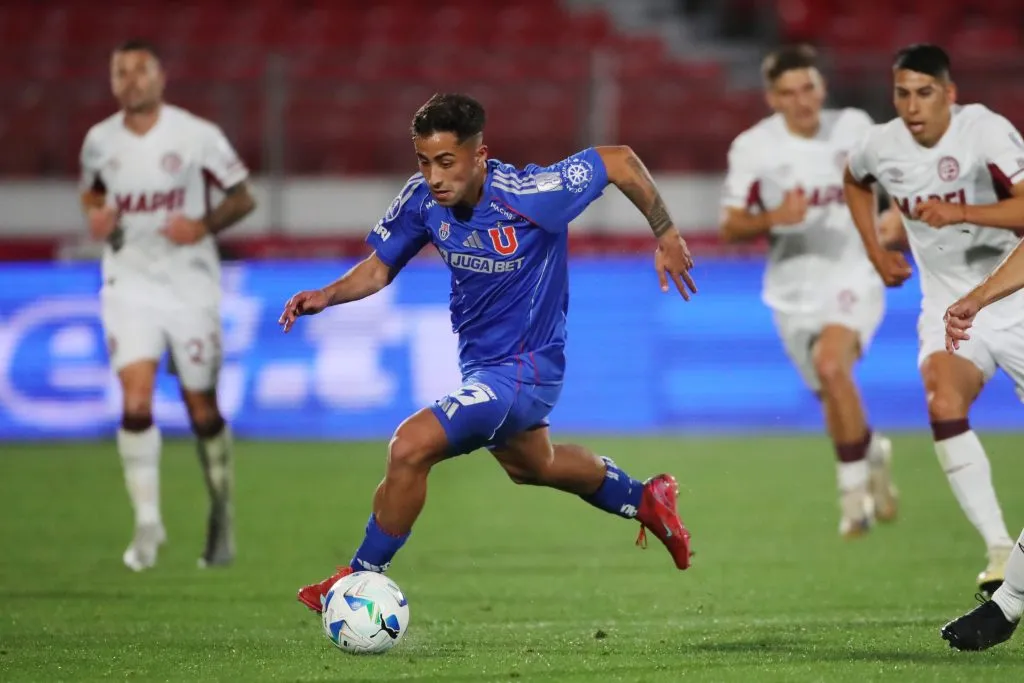 El mítico relator de Universidad de Chile cuestionó el desempeño de Lucas Assadi ante Lanús. (Photosport)