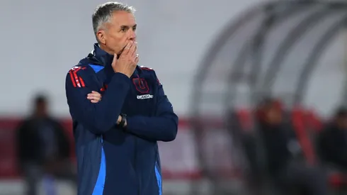 Periodista peruano ningunea a Gustavo Álvarez.